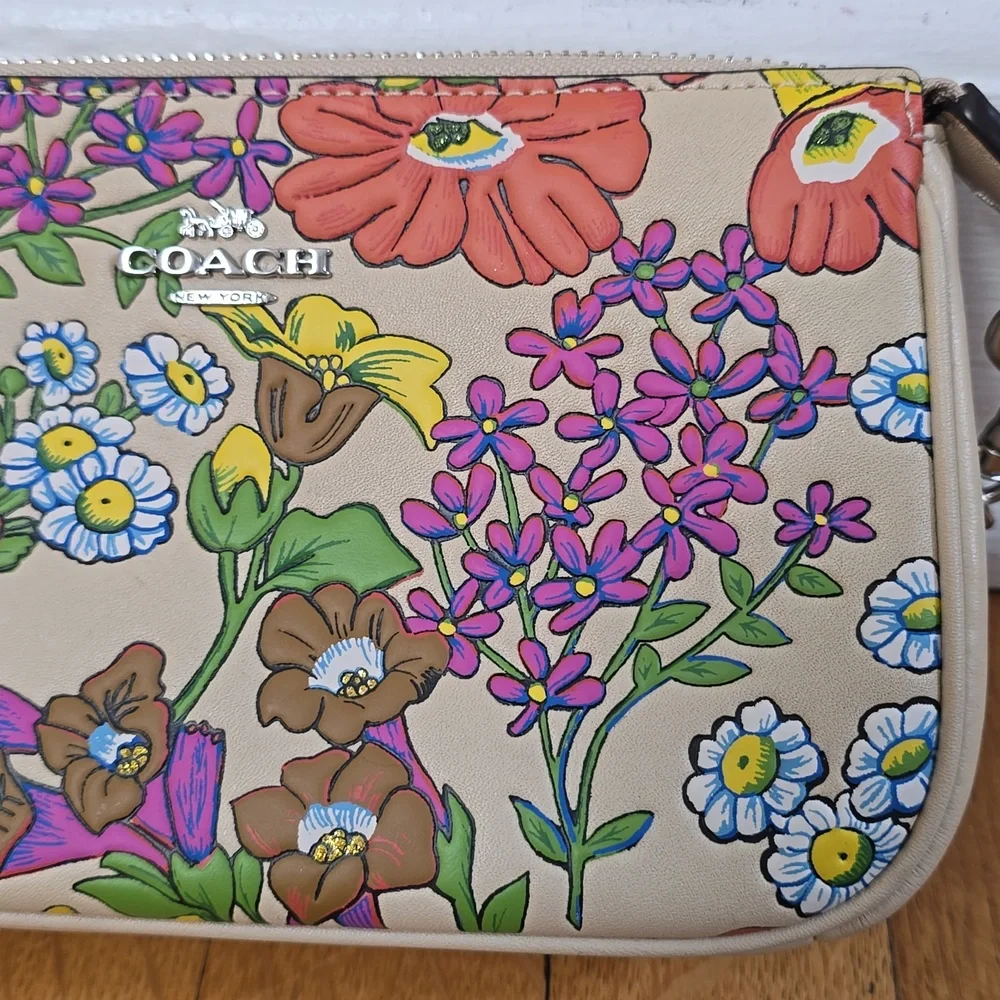 Coach, Nolita 19, Wildflower Print, Leather Beige, EUC, W's 8"W x 4.5"H x 2"D - Picture 16 of 16